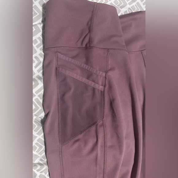 Nine West lilac/purpureus purple color active leggings w/ pockets- size 1x - Picture 5 of 9
